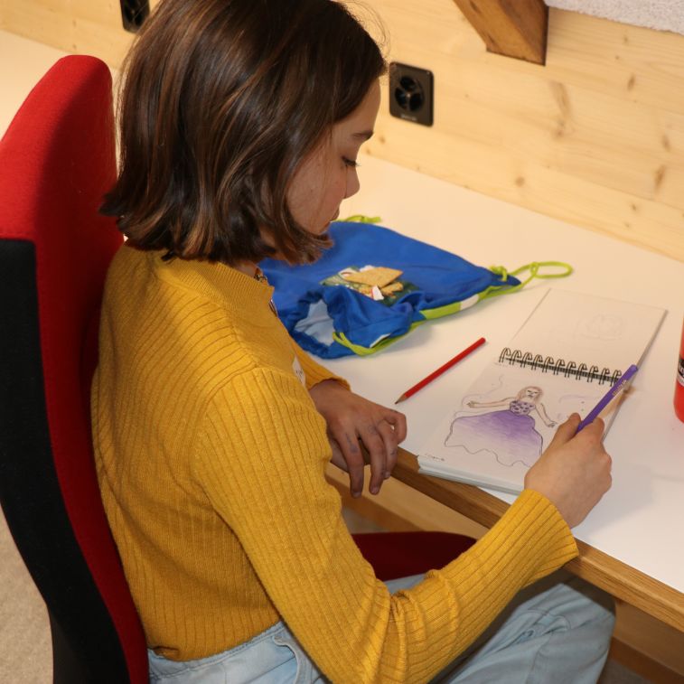 ibW Höhere Fachschule Südostschweiz, Juniors Academy - Free Sketching