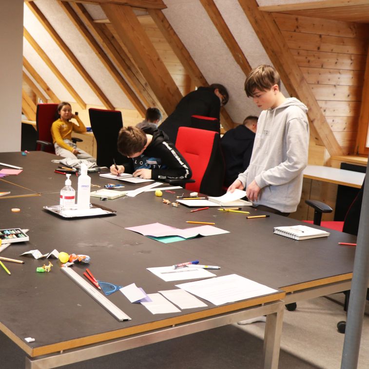 ibW Höhere Fachschule Südostschweiz, Juniors Academy - Free Sketching