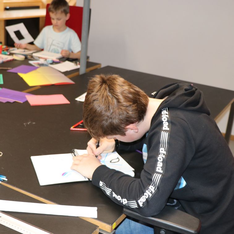 ibW Höhere Fachschule Südostschweiz, Juniors Academy - Free Sketching